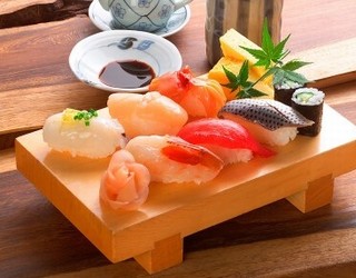 Menu55 - Nigiri set 10ks
Ryby a mořské plody